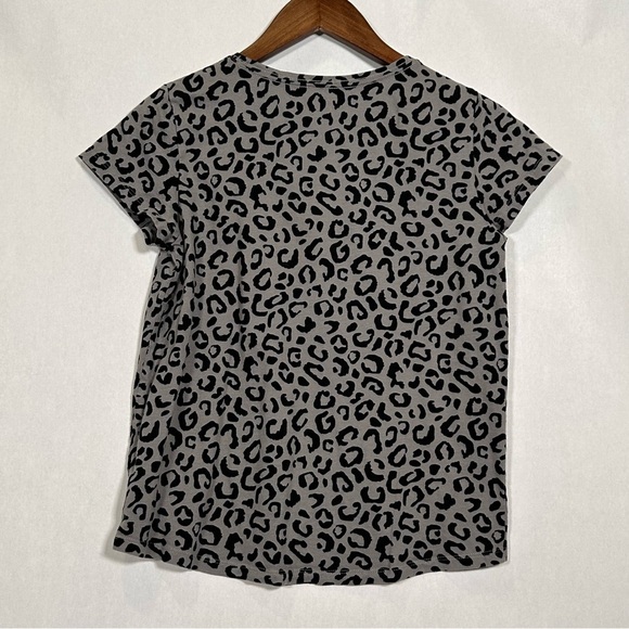 2 for$15 Old Navy Gray Leopard Print Kid’s Top - Picture 2 of 9